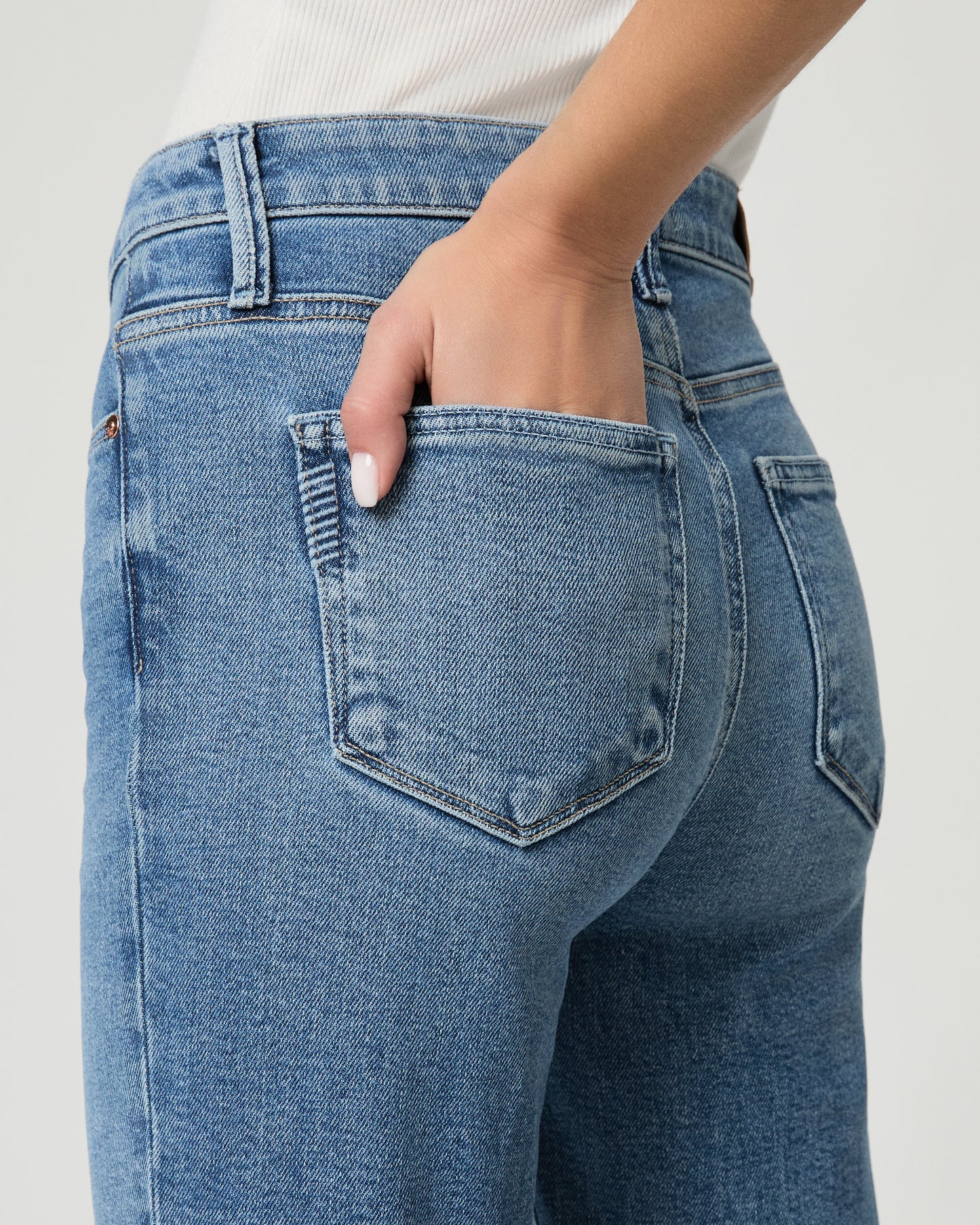 High Rise Laurel Canyon 32 Inch Bootcut Jean - Big Sky 23