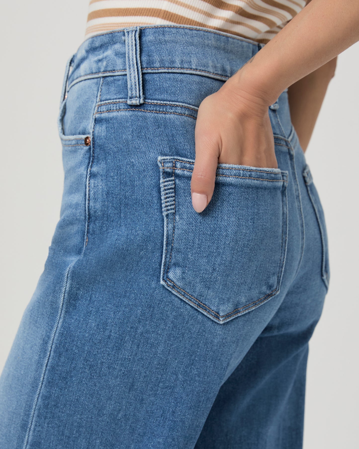 Anessa Petite 29 Inch Wide Leg Jean - Mesmerize 23