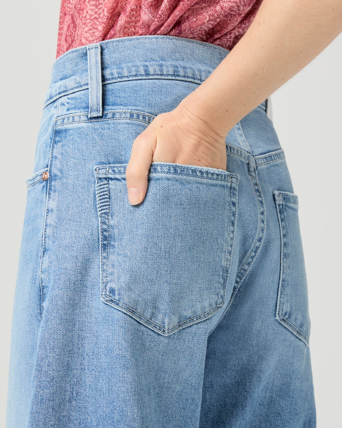 Arellia Ankle Barrel Leg Jean - Ferrera 23