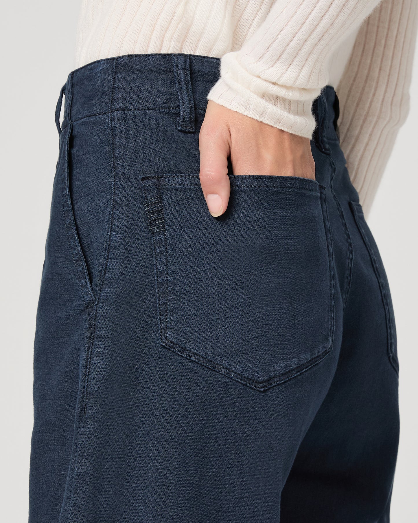 Arellia Ankle Barrel Leg Jean - Vintage Navy Seascape 23