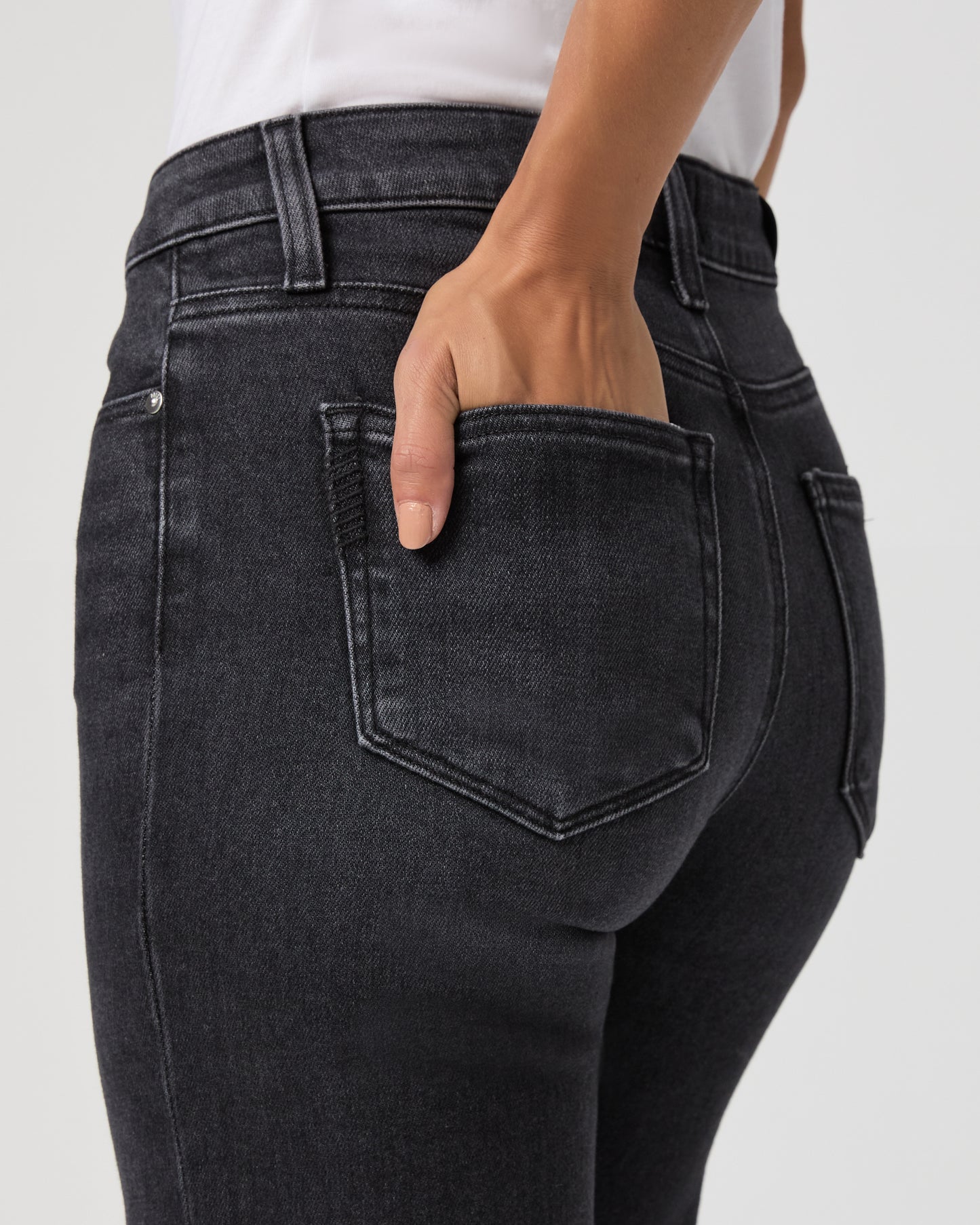 Mason Ankle Straight - Ink Black 23