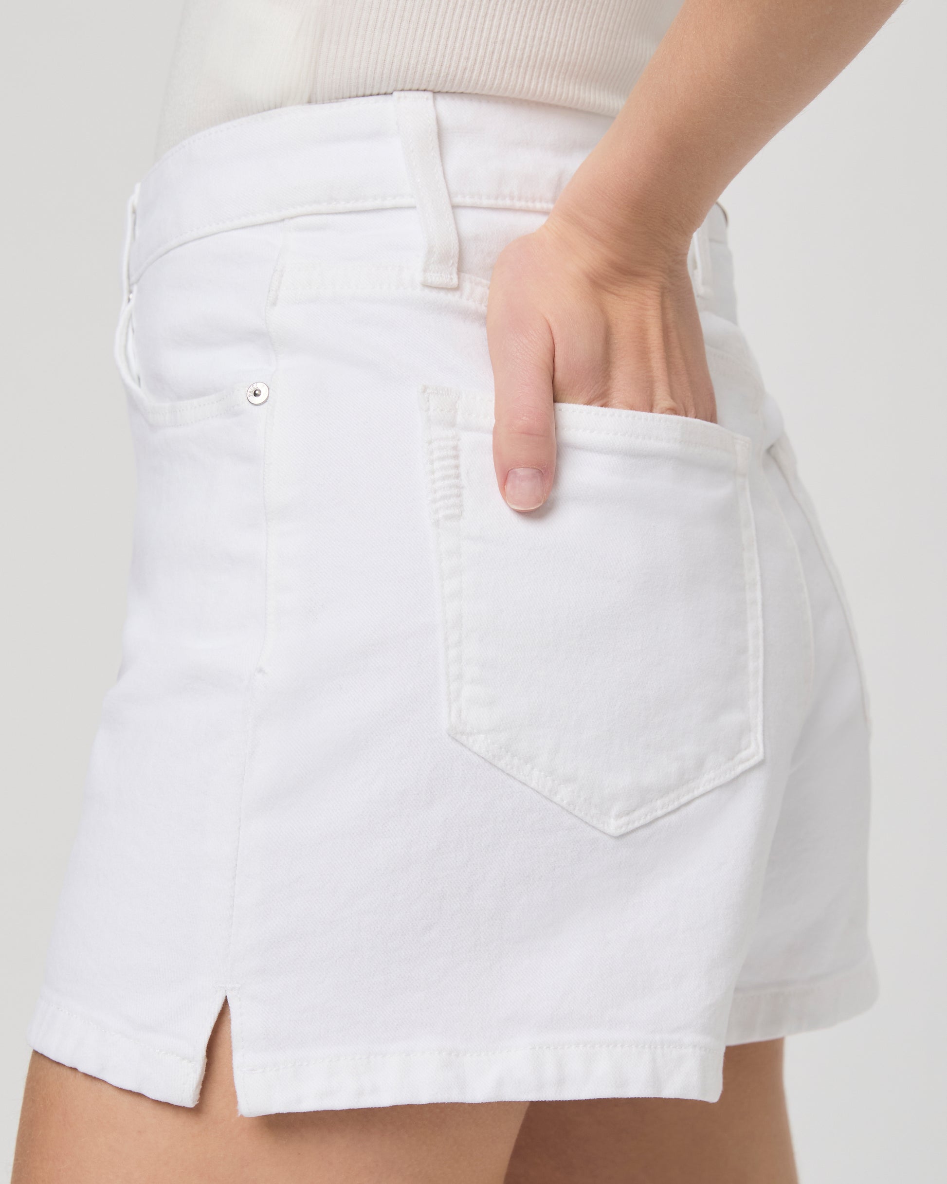 Dani Short - Crisp White 23