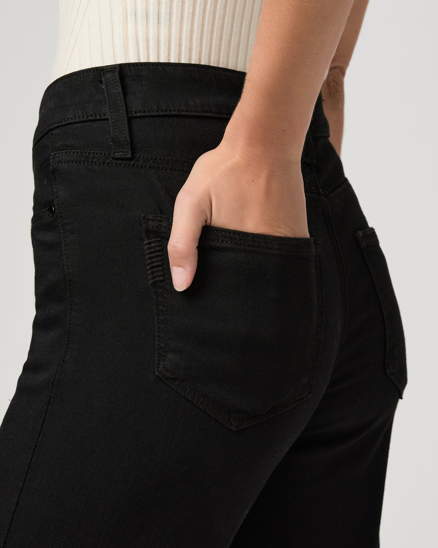 Leenah 32 Inch Wide Leg Jean - Black Shadow 23