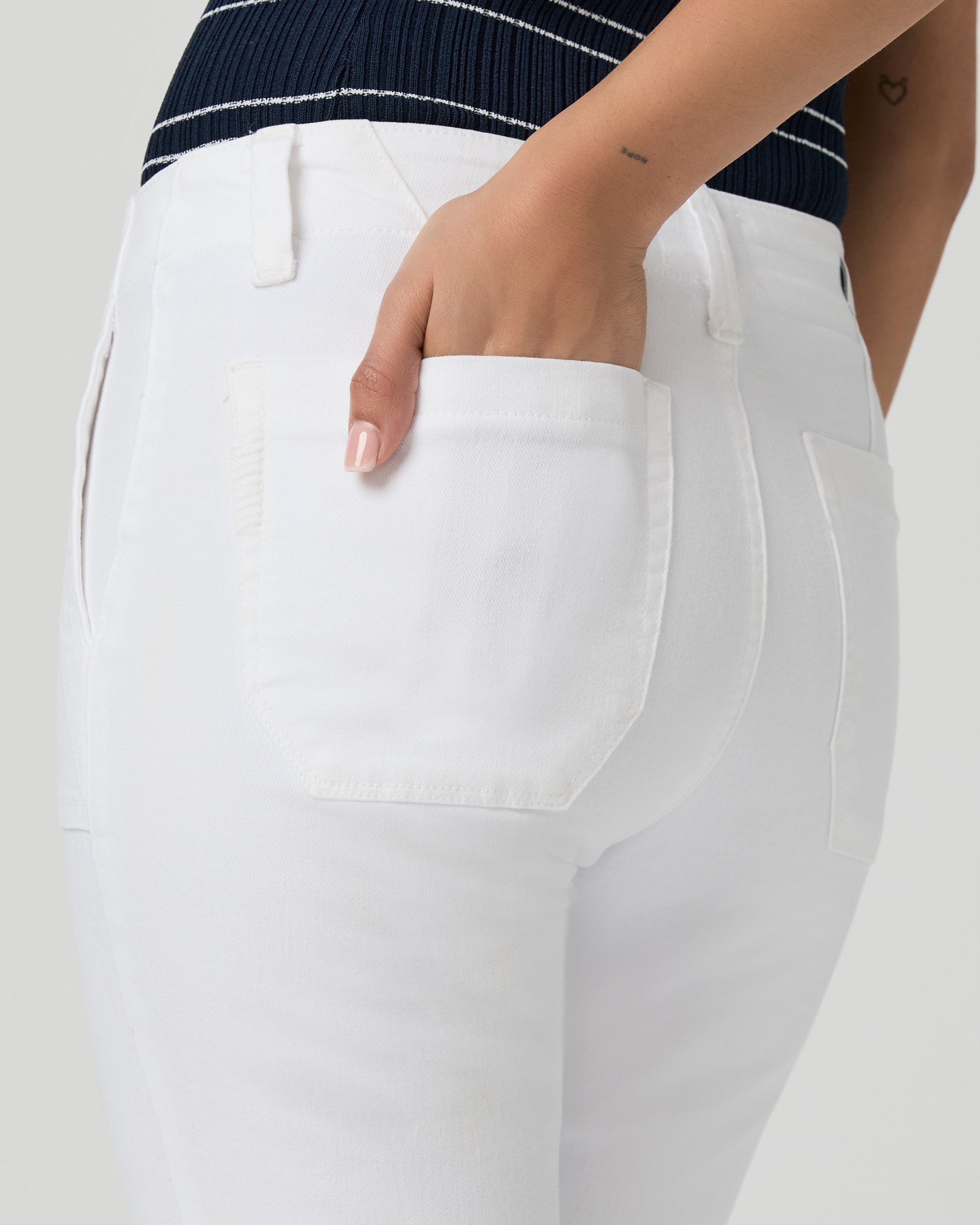 Mayslie Straight Ankle Pant - Crisp White 23