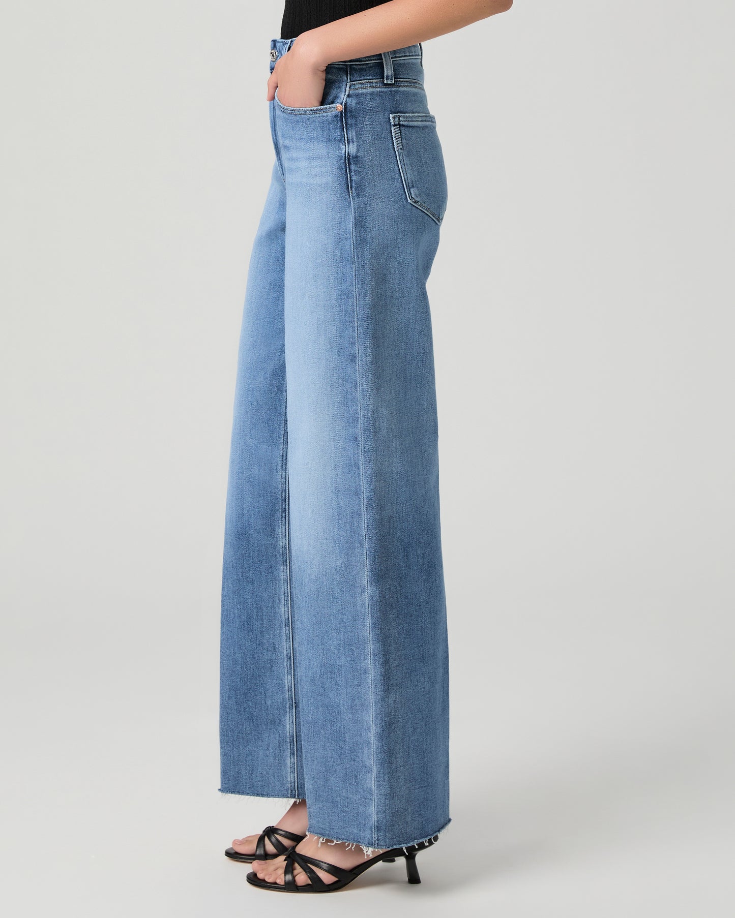 Anessa 31 Inch Wide Leg Jean - Showtime 23