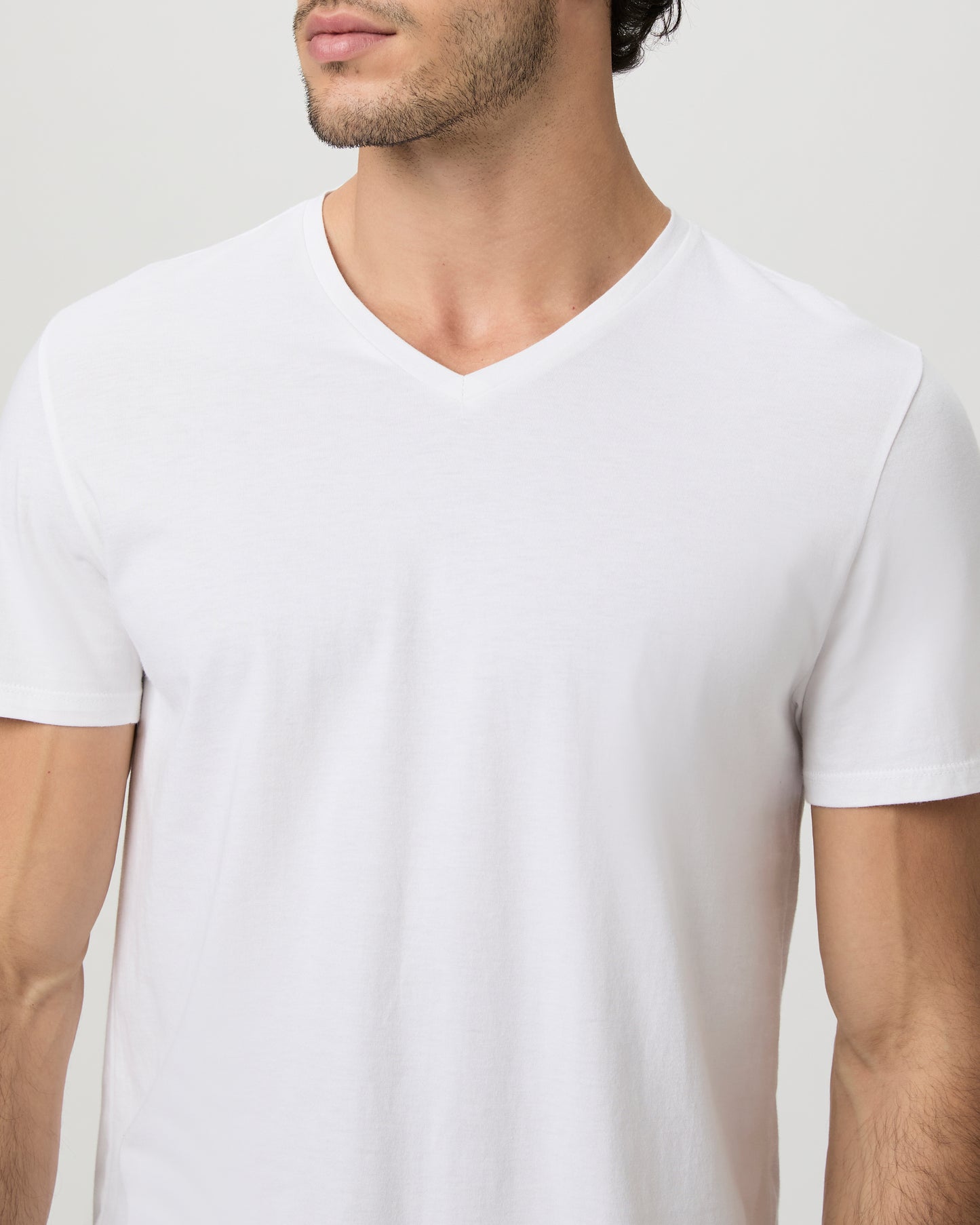 Restin V - Neck Tee S