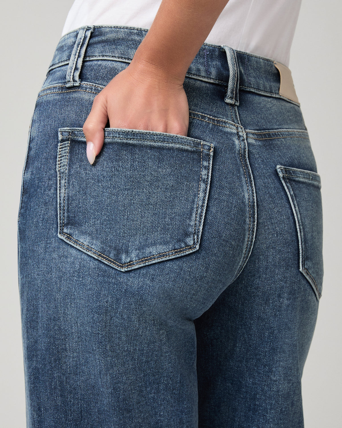 Anessa 31in Seamed Beltloops - Bowery 23