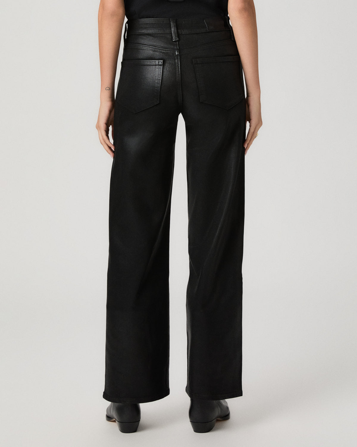 Tatum 32in - Black Fog Luxe Coating 23