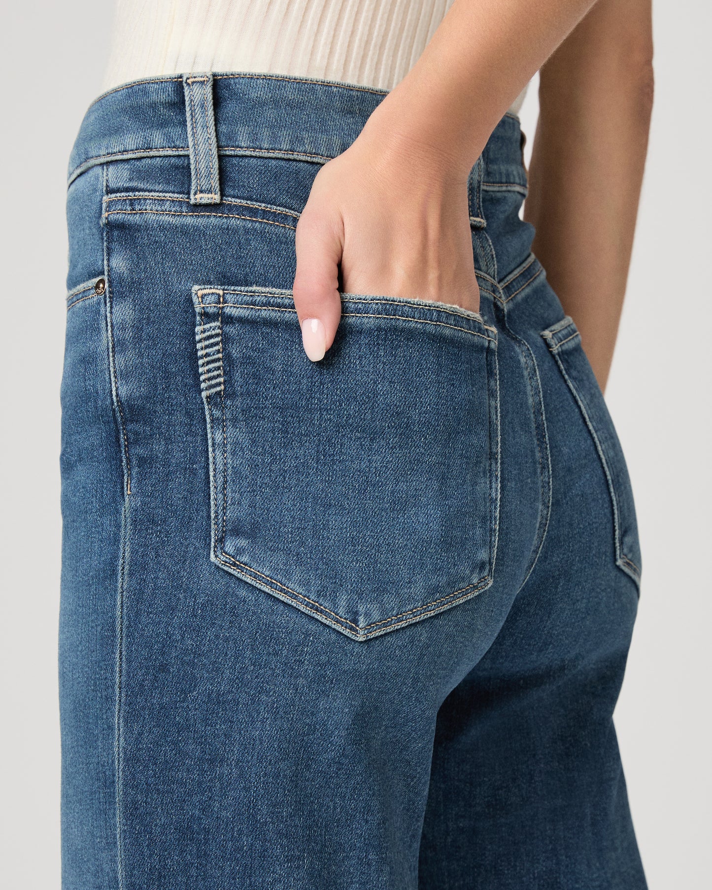 Stevie Ankle Straight Jean - Aquarius