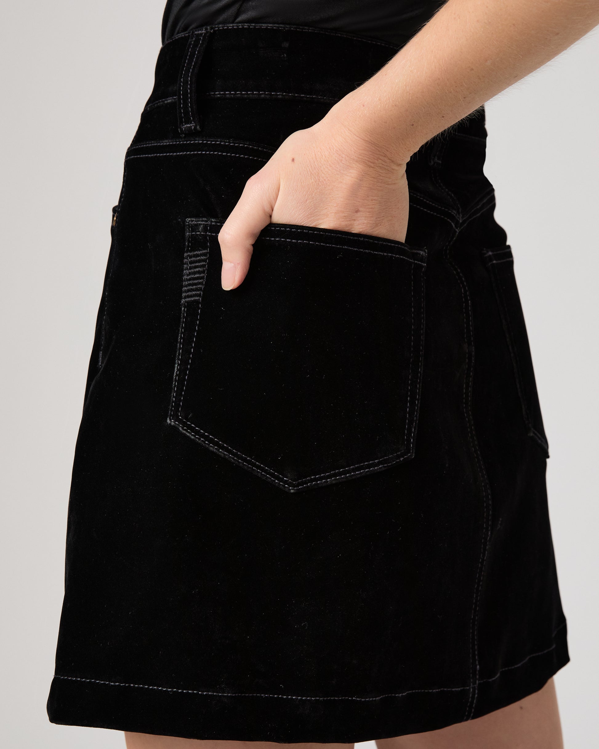 Jannelle Skirt Jolene Pockets - Onyx Rich Velvet 23