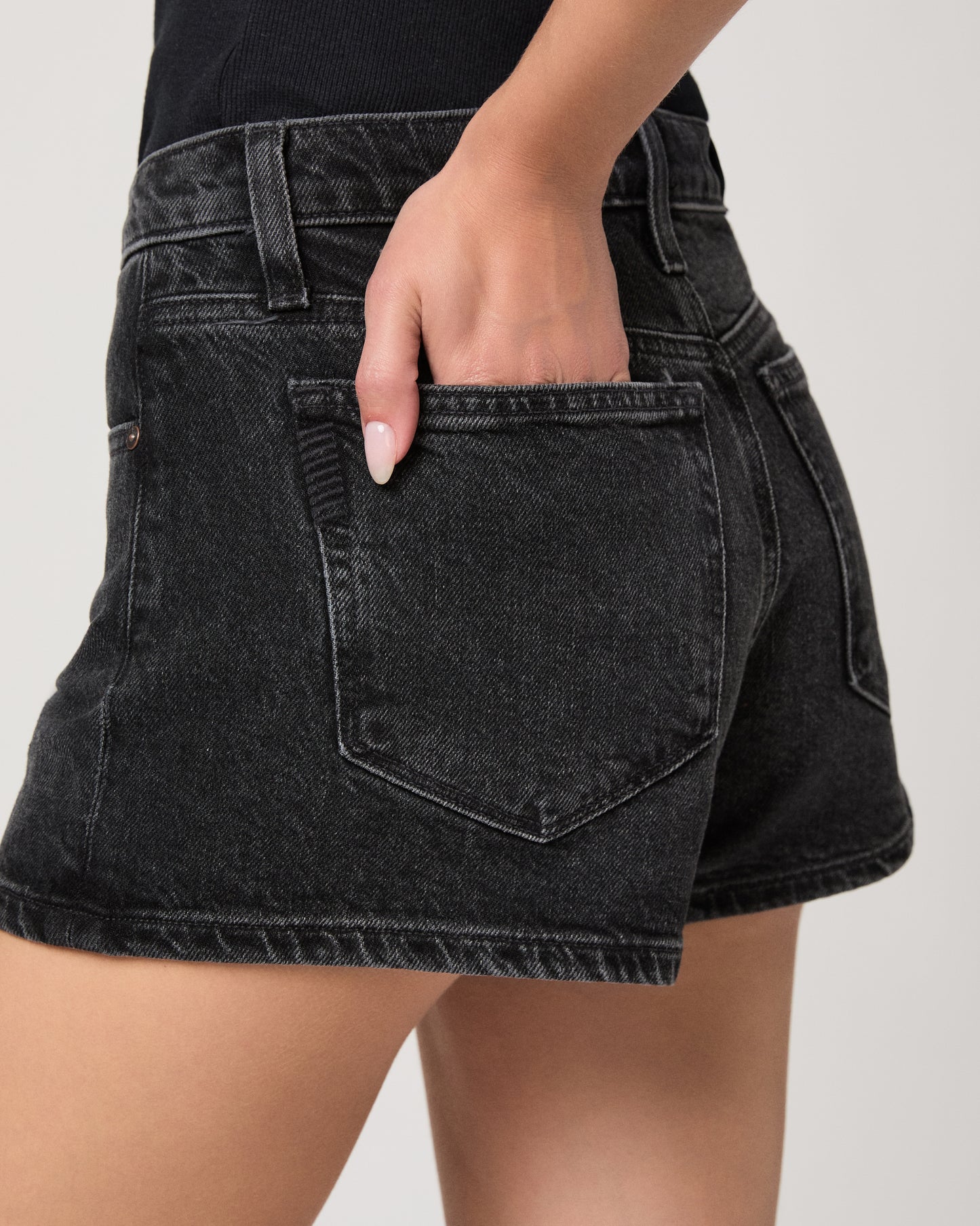 Hayley Short - Black Sandstone 23