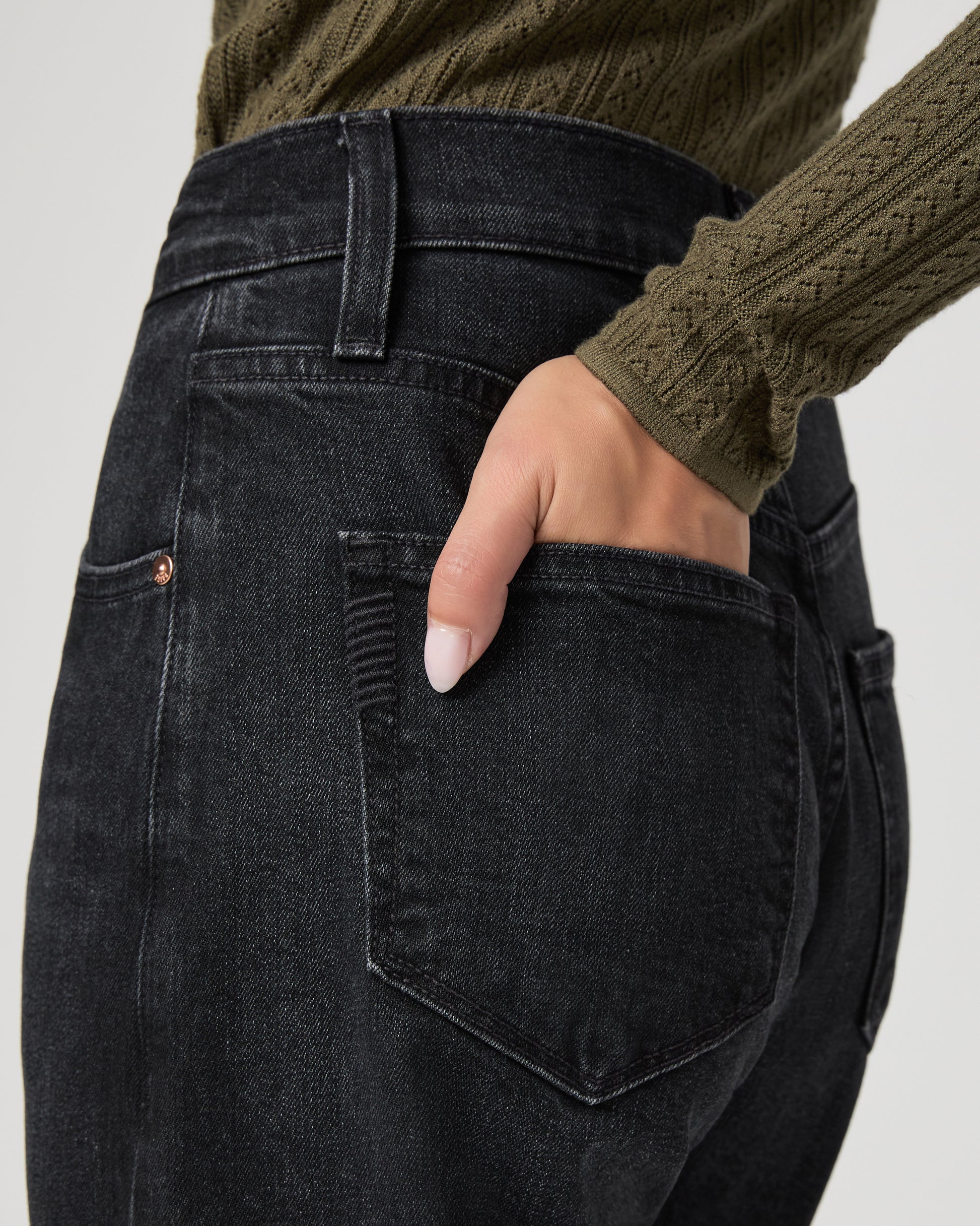 Arellia Ankle Petite Barrel Leg Jean - Black Void 23