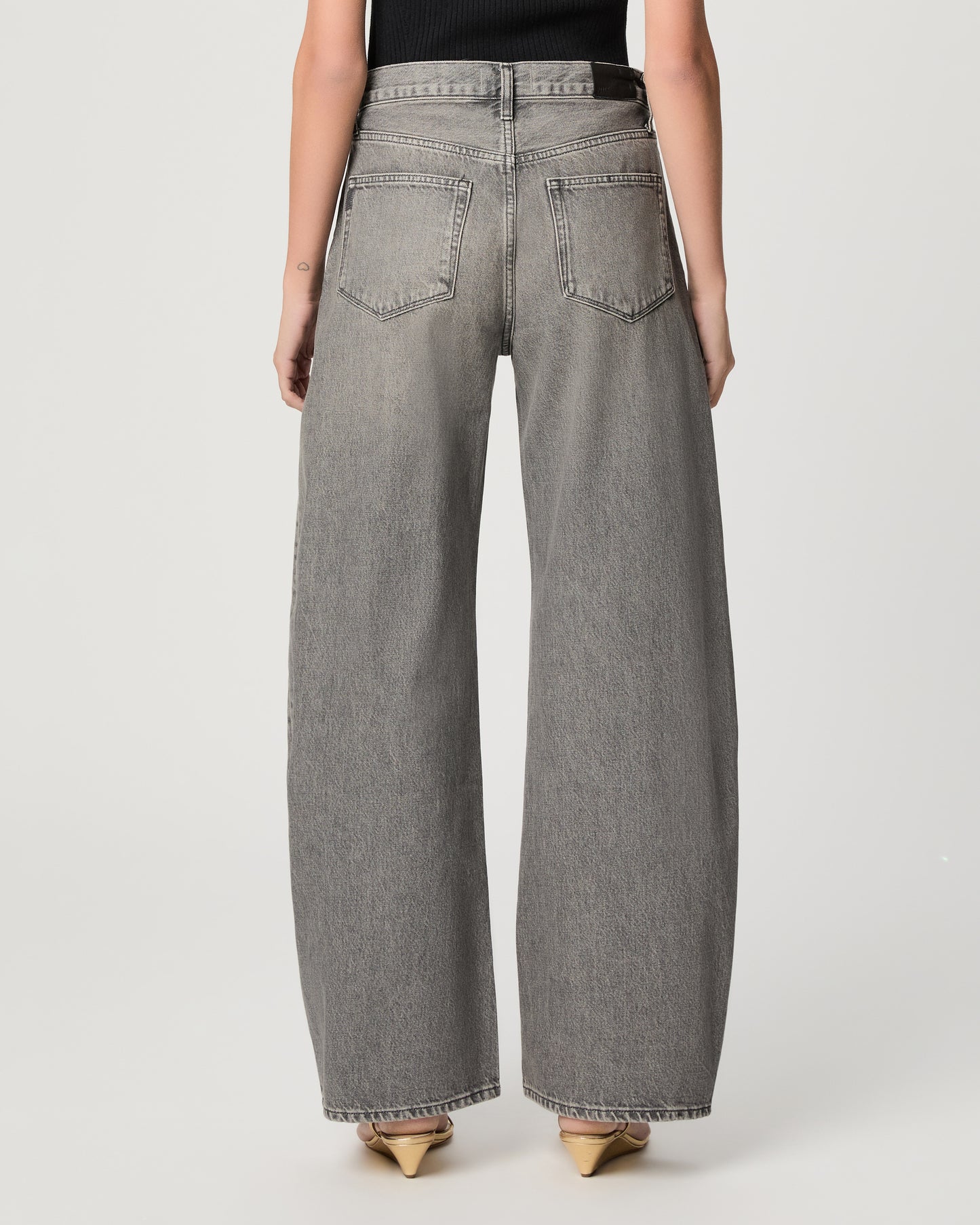 Arellia 32in - Fairfax Grey 23