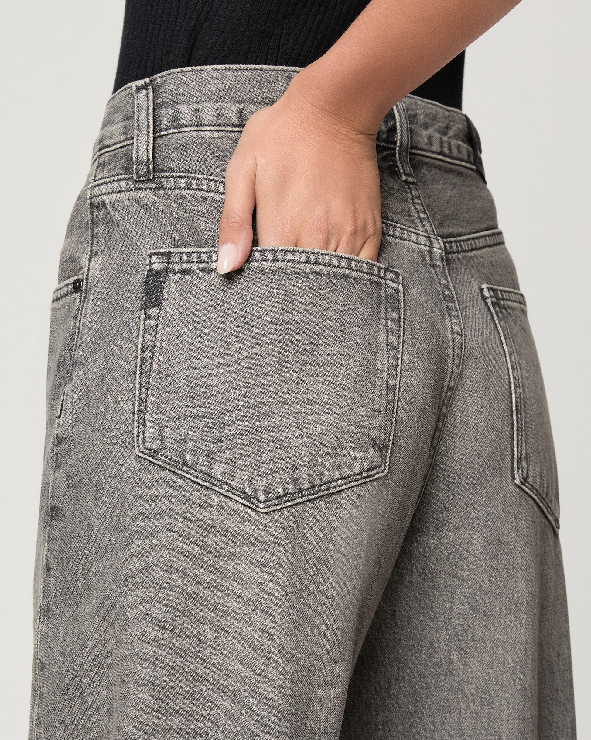 Arellia 32in - Fairfax Grey 23