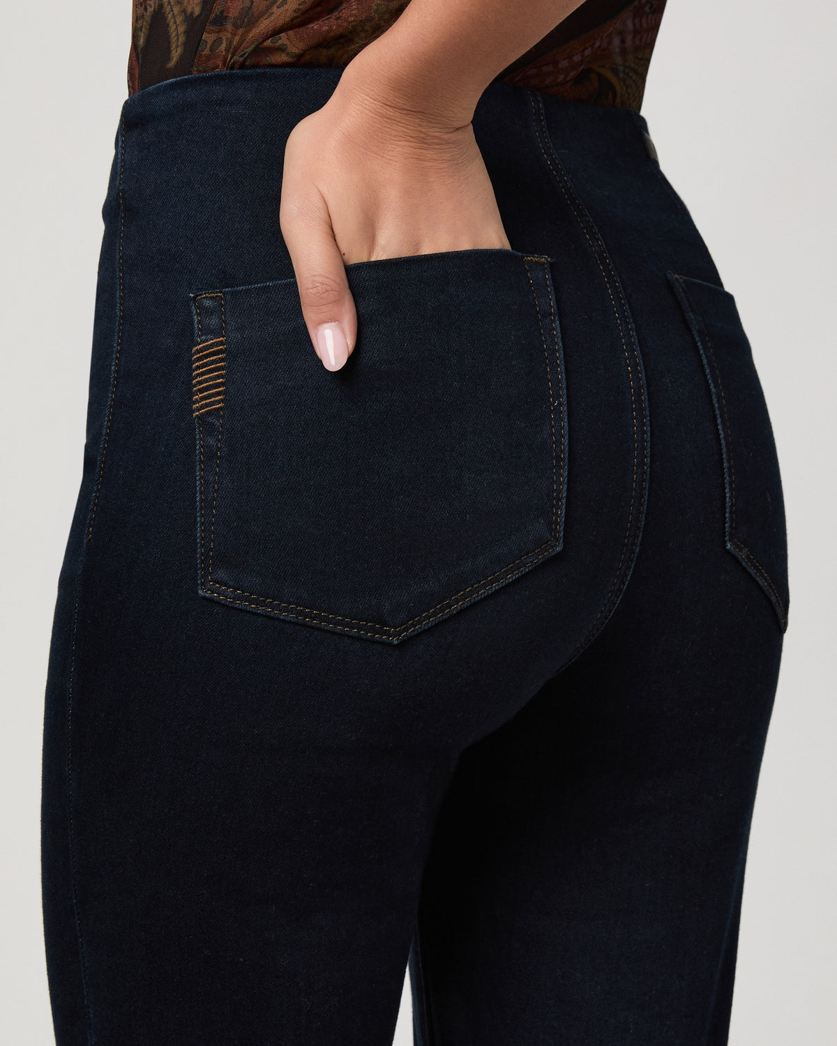 Gemma 31in W Front Darts And Inseam Slit - Voyager 23