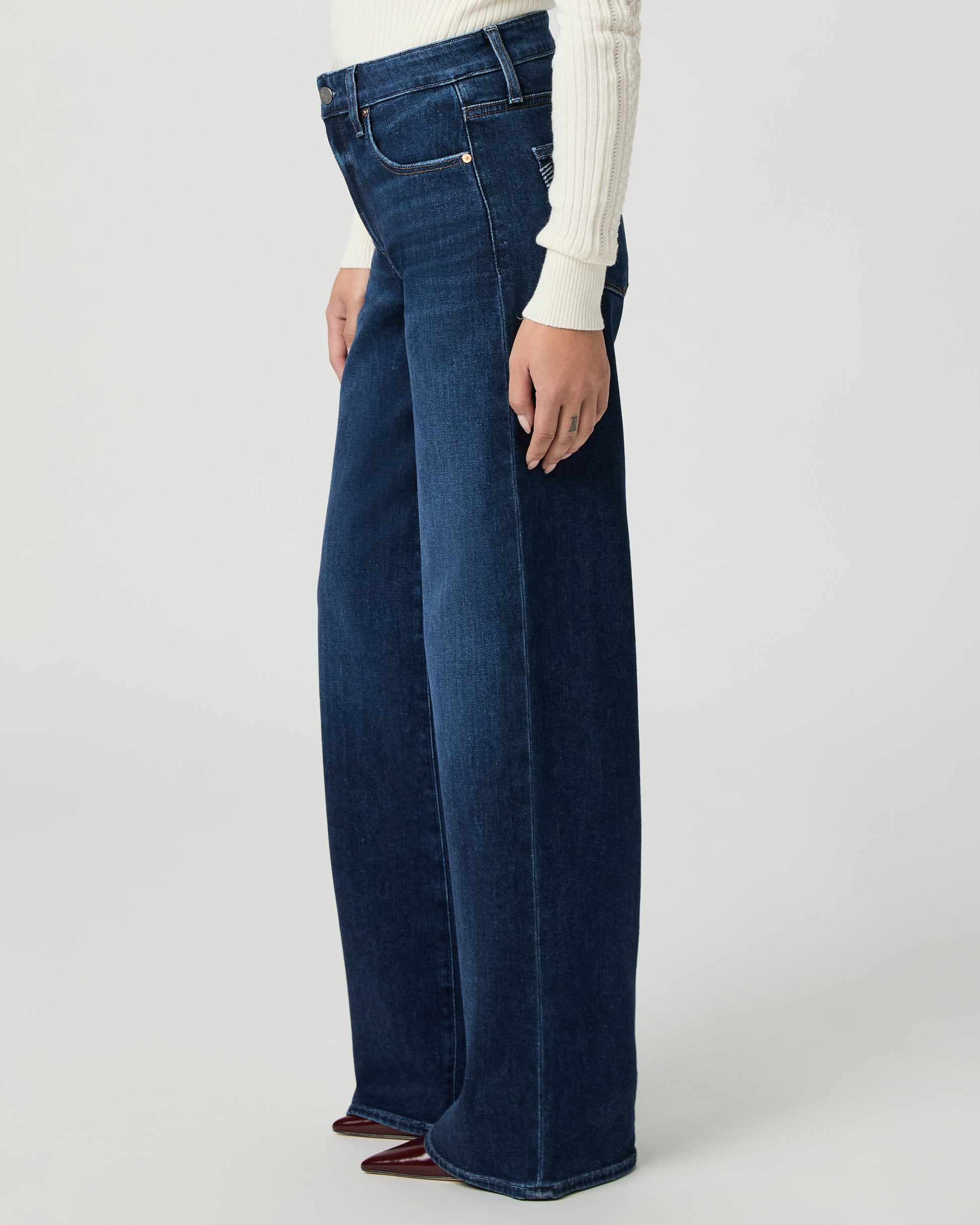 Tatum 30" Petite Jean - Cambre 23
