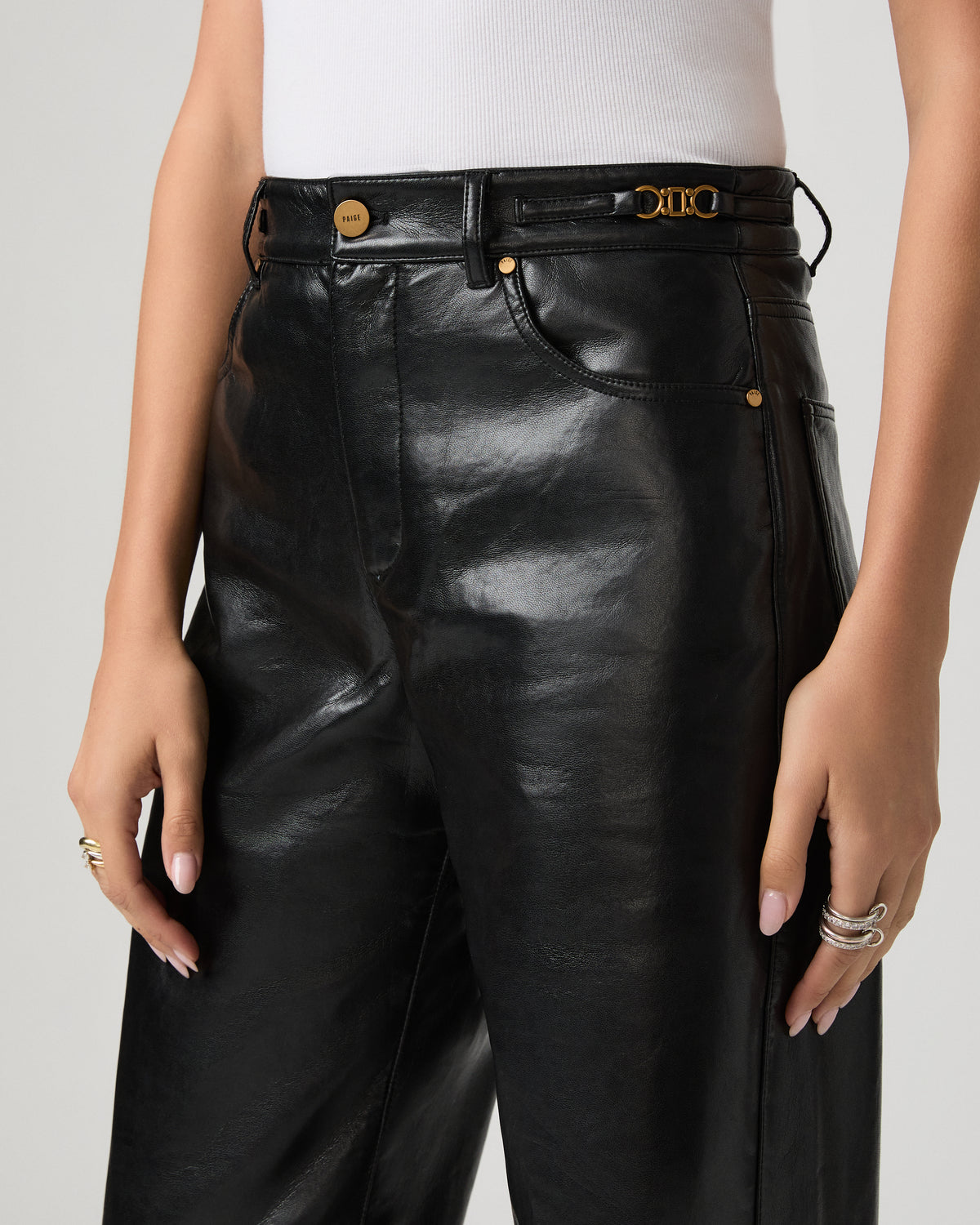 Emilie 31in W Novelty Wb - Black 23