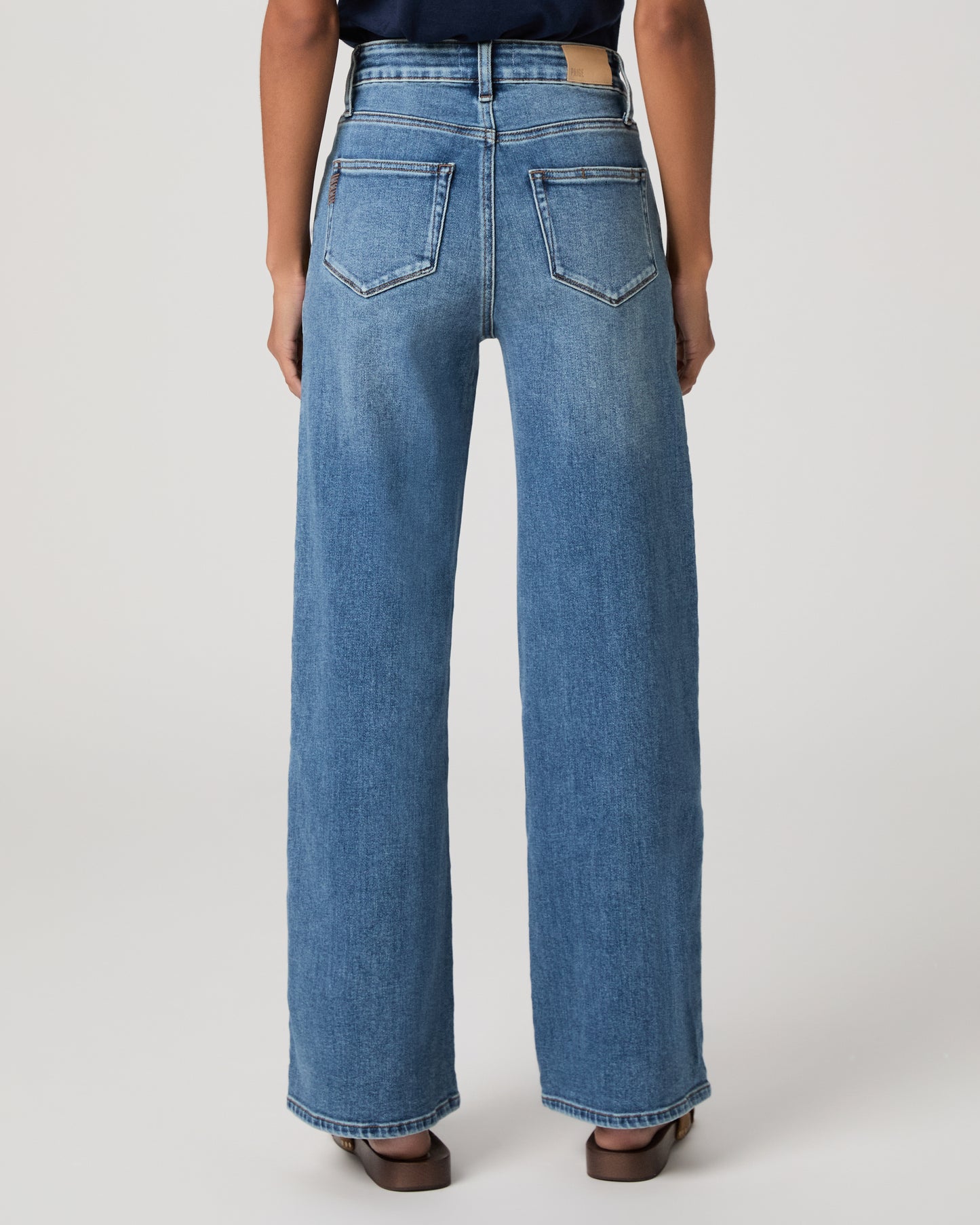 Anessa 31in With Rounded Stitch Thru Pckts - Monrovia 23