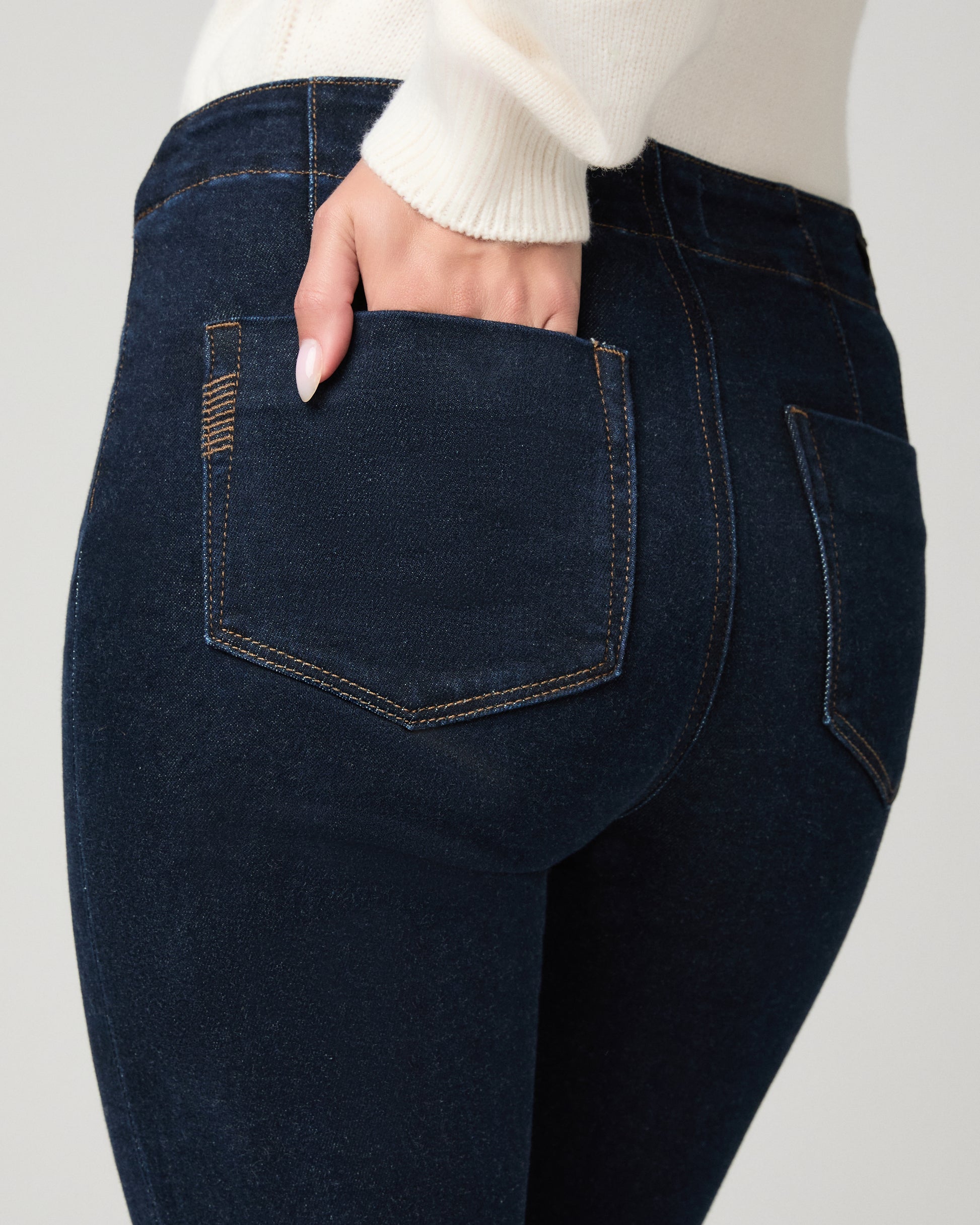 Hr Laurel Canyon With Outseam Slit - Romantica 23