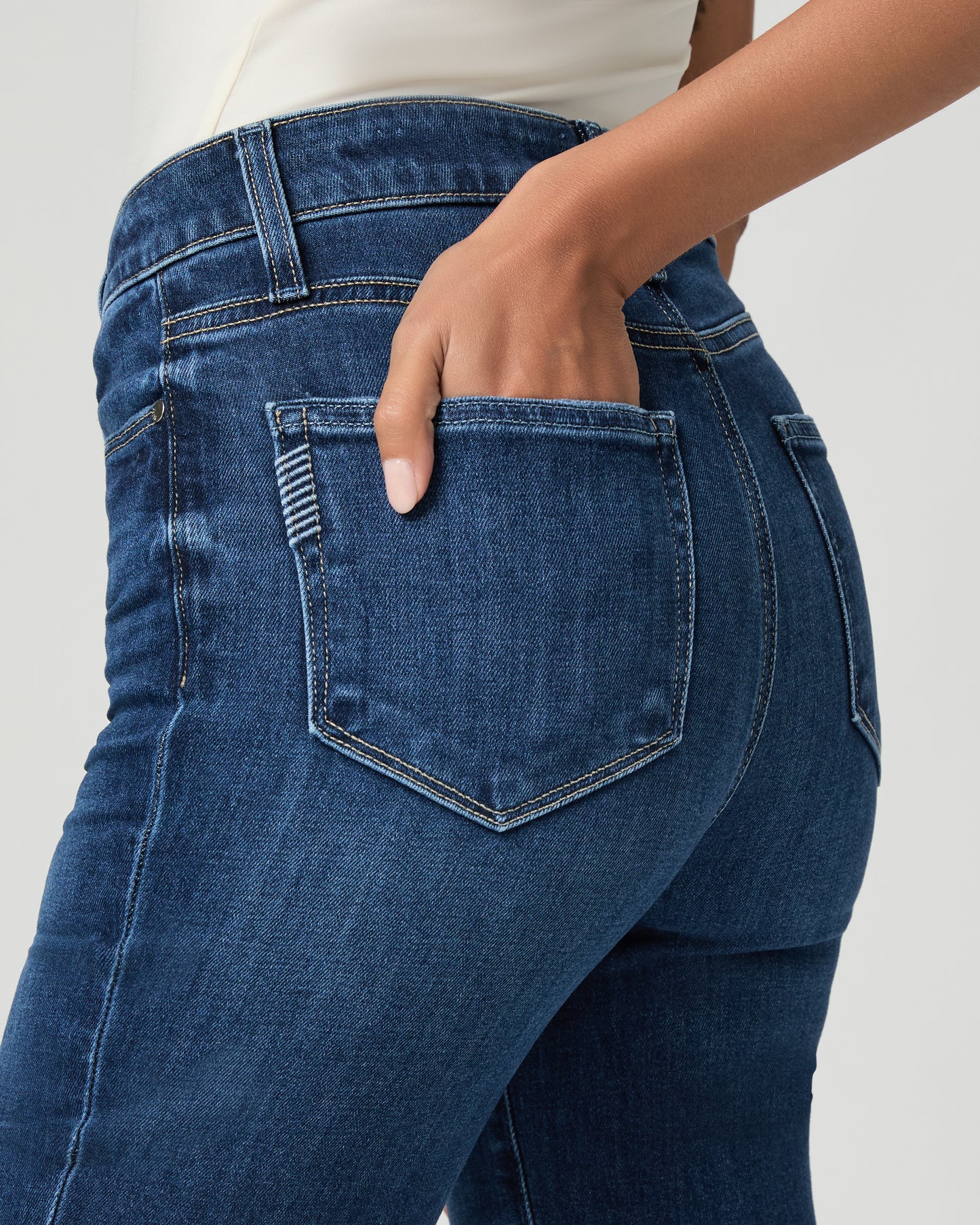 Claudine Flare - Moony 23