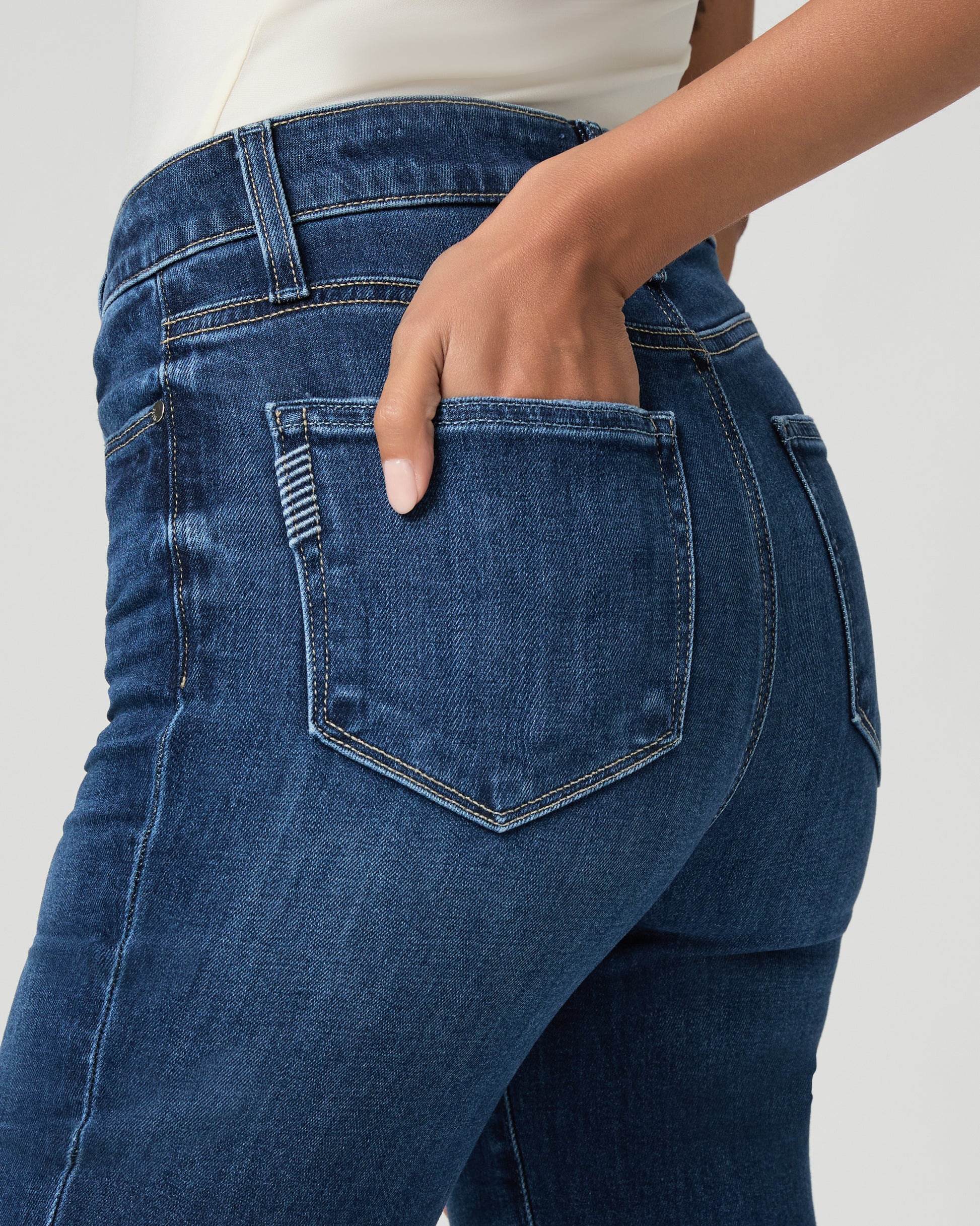 Claudine Flare - Moony 23