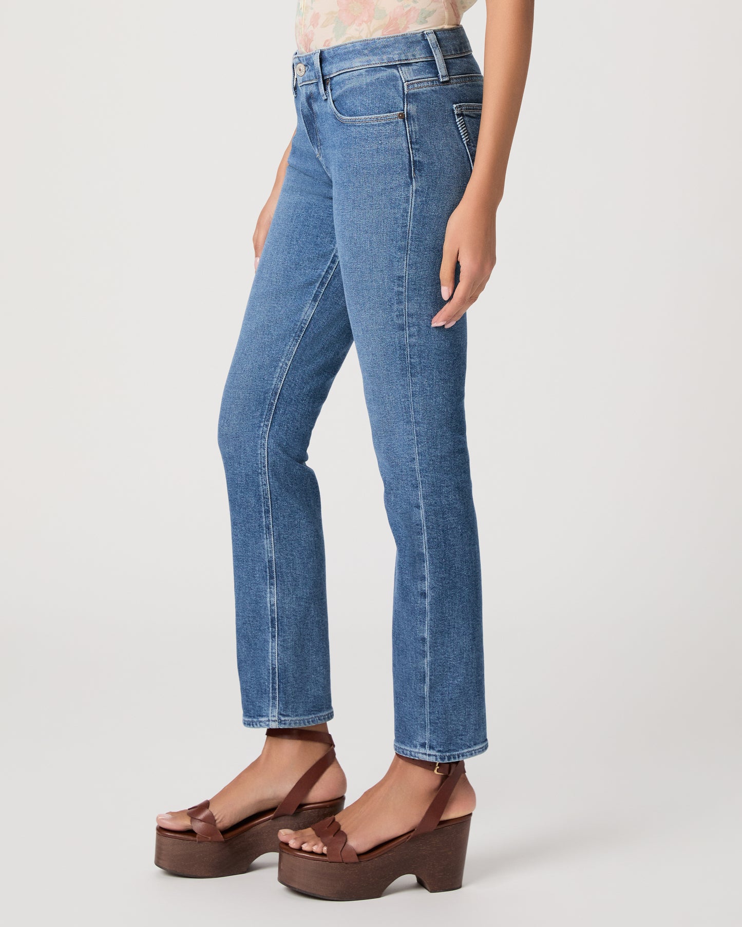 Amber Straight Jean - Saint Martin 23
