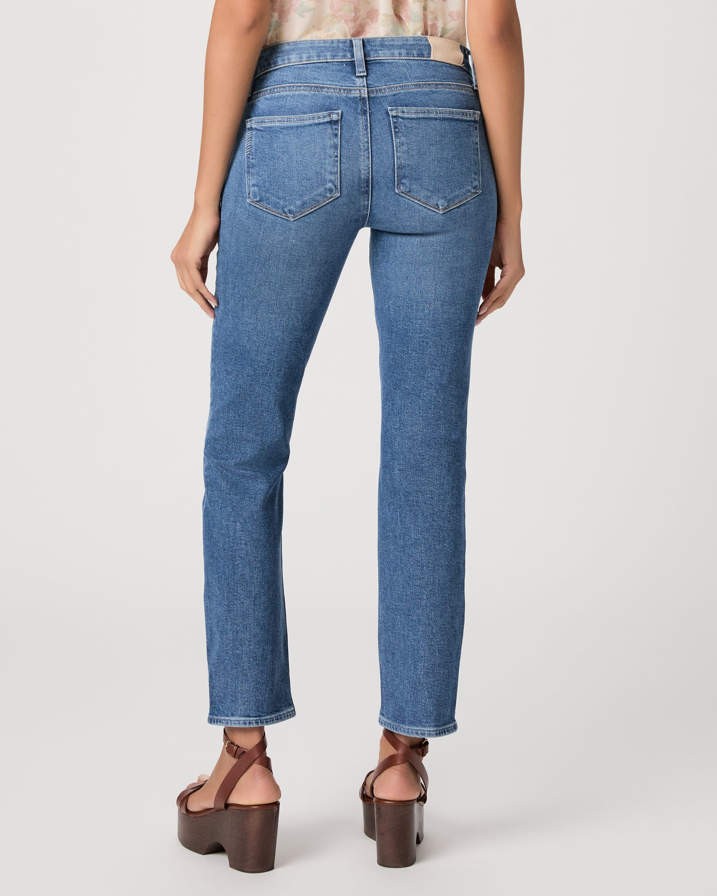Amber Straight Jean - Saint Martin 23