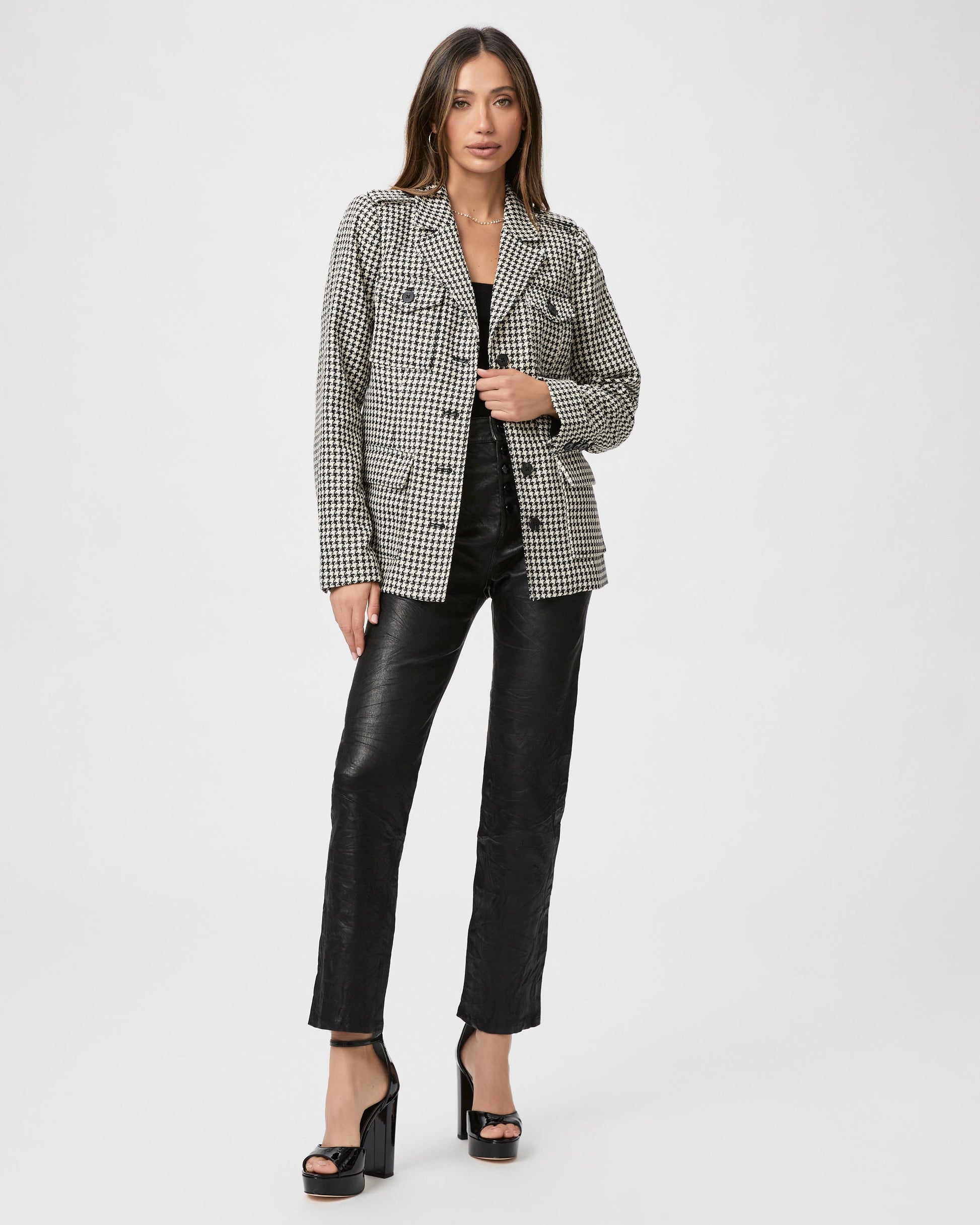 Stella - Black Leather, Image 1