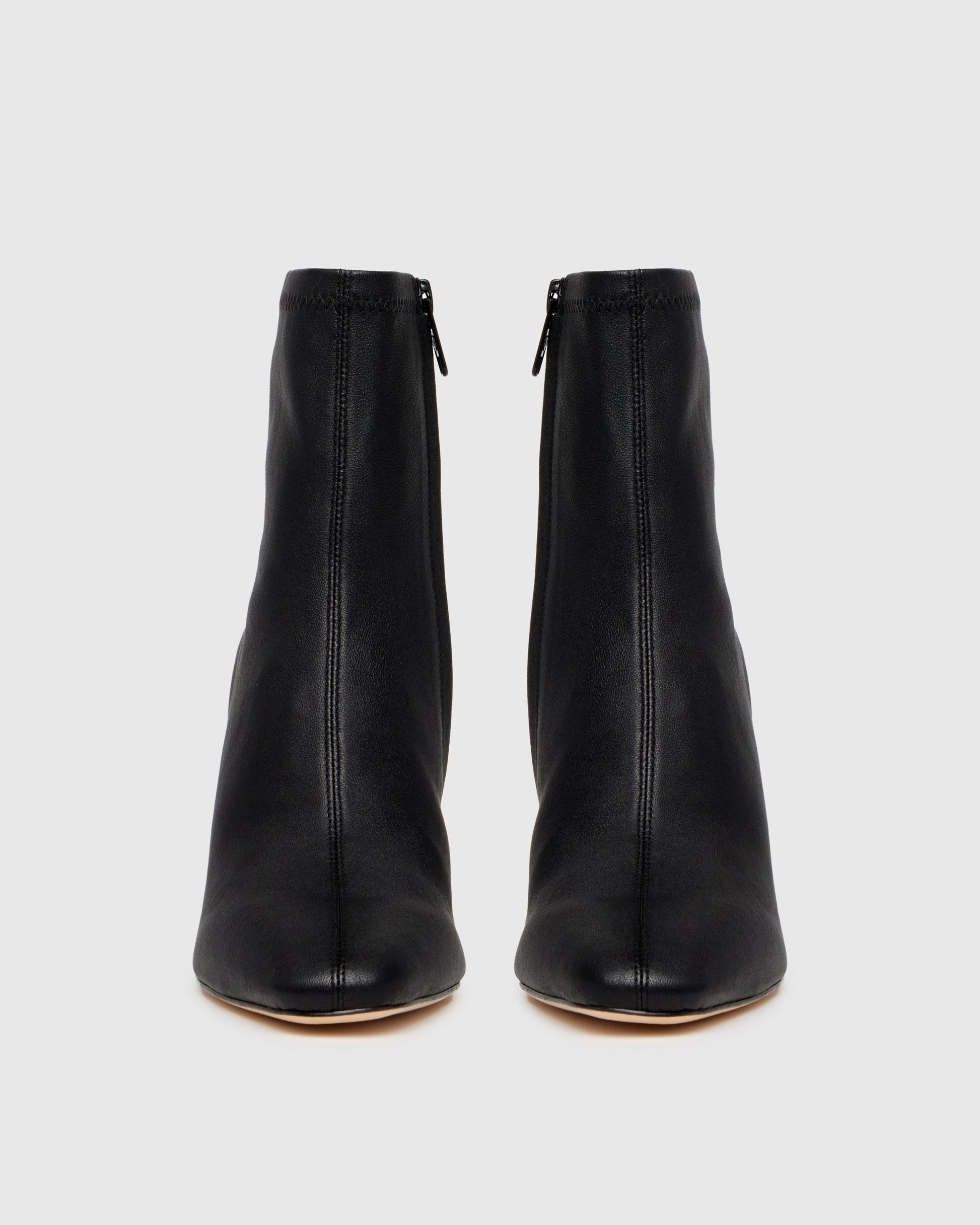 Pax - Black 5